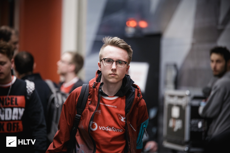 真实电竞：Scout保证金至少3000万，GALA借了500，EDG一哥们借了300