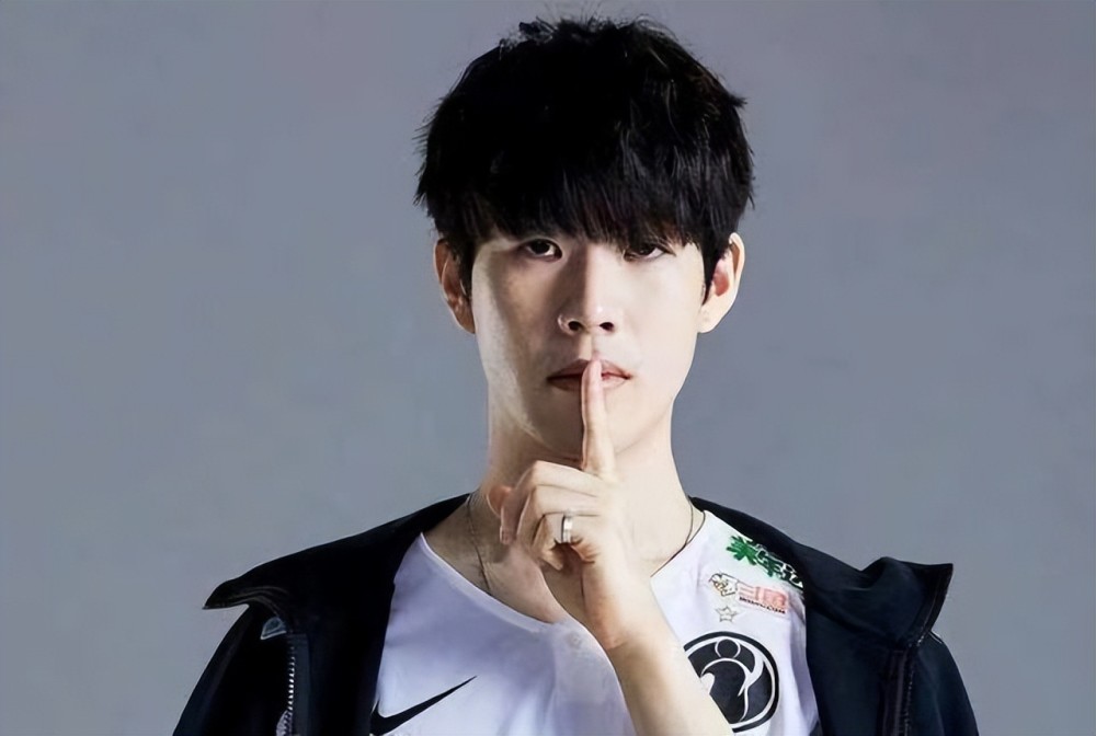 HLTV奖项：年度最佳战队 - NAVI